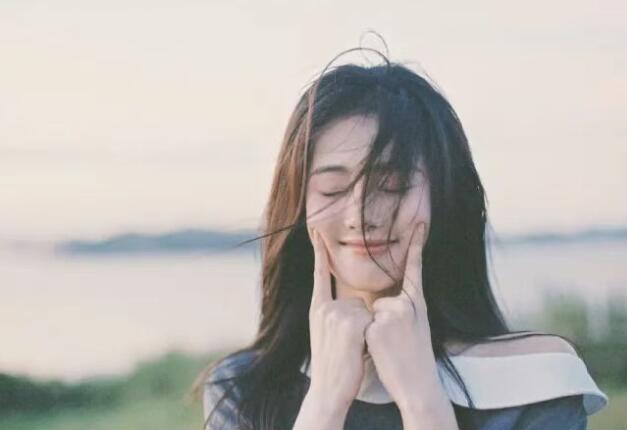 白鹿分享生日动态 美照氛围感拉满